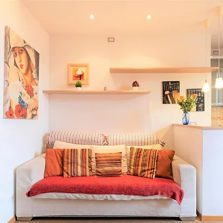Guesthost - Skyline Appartement