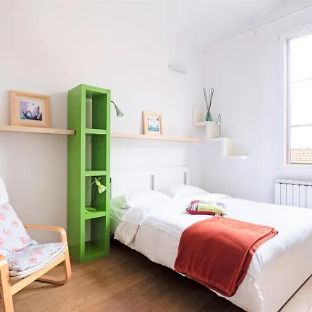 Guesthost - Skyline Appartement *