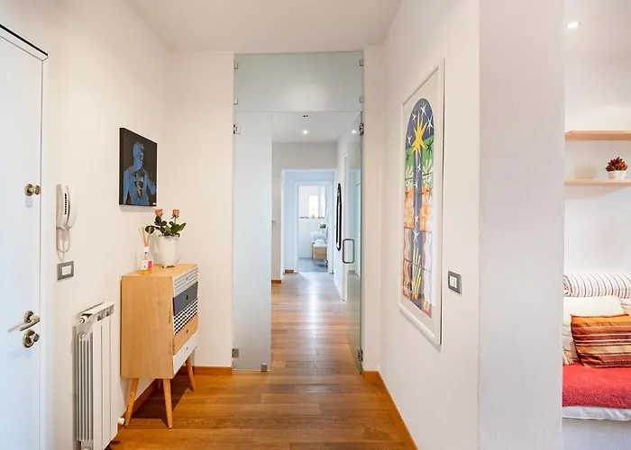 Guesthost - Skyline *